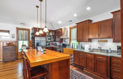 Sparta Casa | Family Friendly, Pet Friendly, Lake Access, Private
