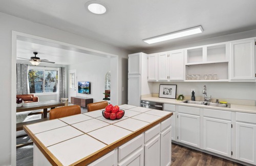 Lamar Heights Area Casa | Family friendly - Ping Pong -Game Rm - Fast Wifi