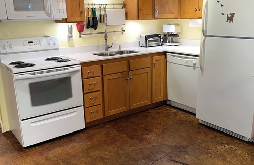 Alberta Arts District Apartamento | ★ Amenity Rich Alberta Arts ★ ¡Perfecto para familias! ★