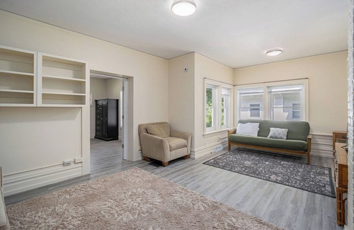 Parchment Casa | Family friendly. private holiday retreat, large place, great value in Kalamazoo