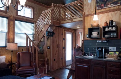 Chestnut Mound Casa | Family friendly quiet getaway! The Grande @ Tuscany Inn Tennessee