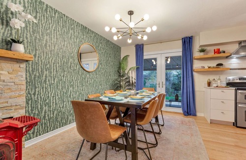 Alta Vista Area Casa | Family Friendly, Quiet Neighborhood, Game Room, Fenced in Backyard with Grill