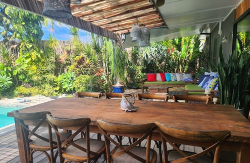 North Creek Casa | Family friendly retreat 5 minutes stroll to the beach!