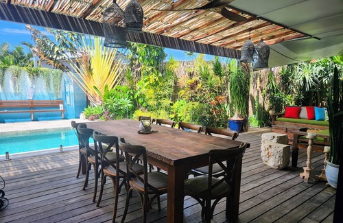 North Creek Casa | Family friendly retreat 5 minutes stroll to the beach!