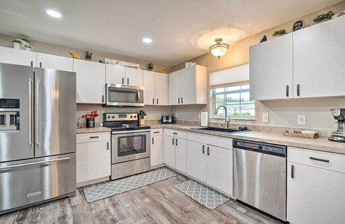 Summerfield Casa | Family-Friendly Retreat Near Golf & Lake Weir