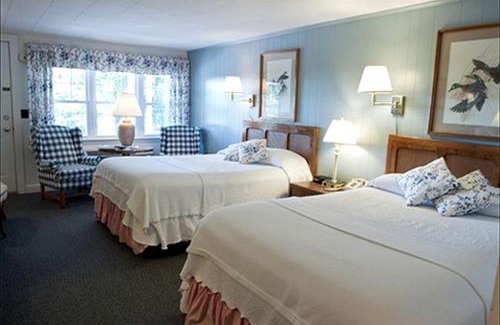 Lincolnville Casa | Family-Friendly Room Rental in a Bed and Breakfast Rental near Augusta, Maine