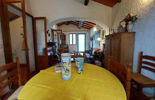 Barga Casa | Family Friendly Rosa House Amazing View - Happy Rentals