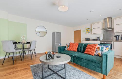 Leicester City Centre Apartamento | Family Friendly Spacious 3-Bed Ground Floor Apartment in Central Location, Free Wi-Fi, Sleeps 7