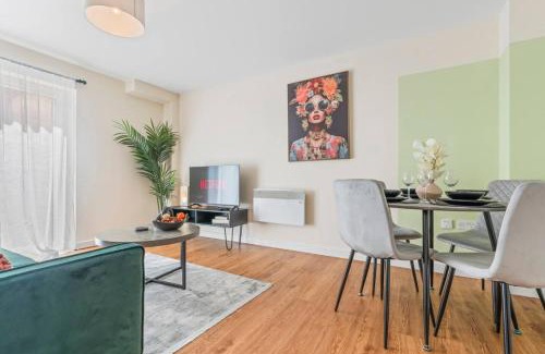 Leicester City Centre Apartamento | Family Friendly Spacious 3-Bed Ground Floor Apartment in Central Location, Free Wi-Fi, Sleeps 7