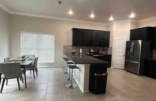 Odessa Casa | Family Friendly Spacious Home