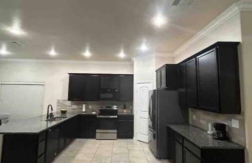 Odessa Casa | Family Friendly Spacious Home