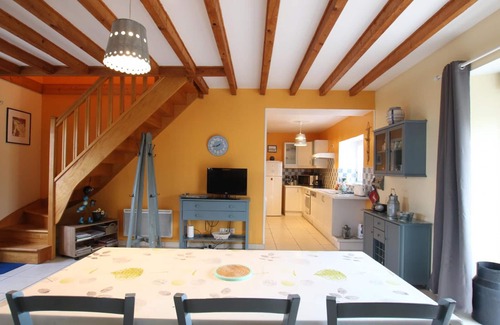 Ravenoville Cabaña | Casa Confortable Entre Ste Mère Eglise y Playa, Ideal para Familias, Actividades y Relajación