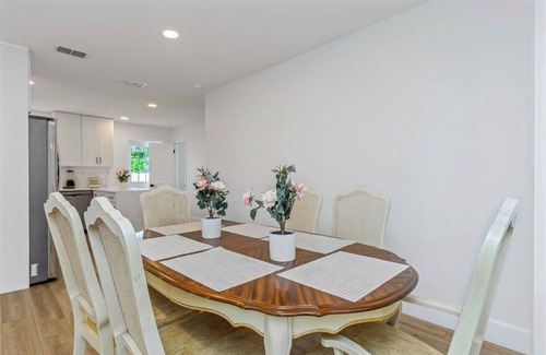 Carver City - Lincoln Gardens Casa | Family-Friendly Tampa Retreat w/Back & Playset