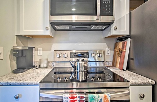Vineyard Haven Casa | Family-Friendly Tisbury Escape - Walk to Town