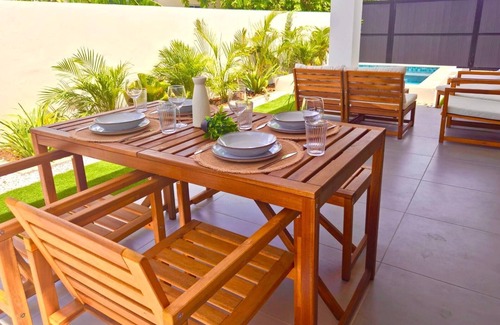 Santa Rosa Casa | Family-friendly tropical villa