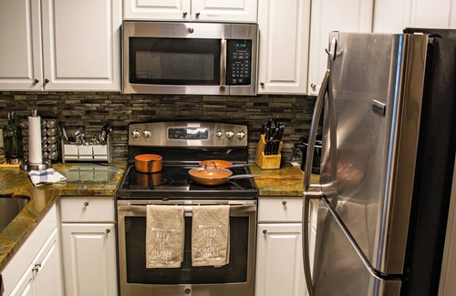 Incline Village Condominio | Family Friendly - Sleeps 6 - King Bed - Centrally located, 10 mins to Beach/Ski