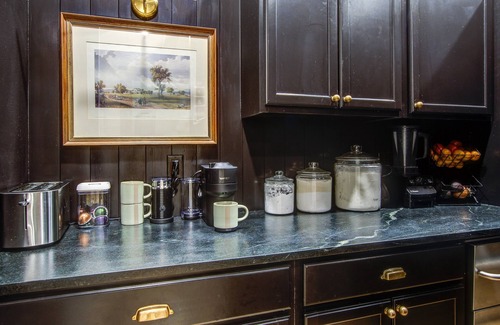 Mount Pleasant Casa | Family-Friendly 5BR 3+ Acres 10 Min to Beach