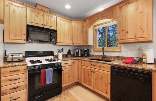 Montgomery Estates Cabina | Acogedor South Lake Tahoe Chalet zona de Heavenly