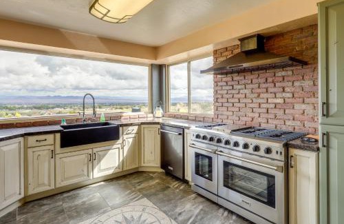 Lapoint Casa | Family-Friendly Utah Home Deck, Mountain Views!