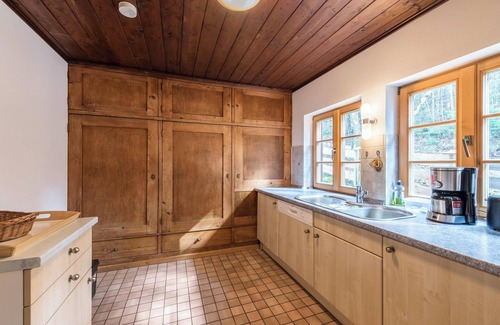 Osterhofen Casa | Casa de vacaciones familiar "Löweneck" con jardín y Wi-Fi