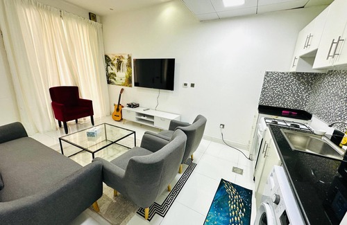 Dubai Villa | Área de juegos con piscina en villa apta para familias