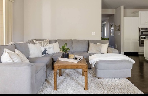 Kenmore Casa | Family Friendly w/ Outdoor Fireplace & Central AC
