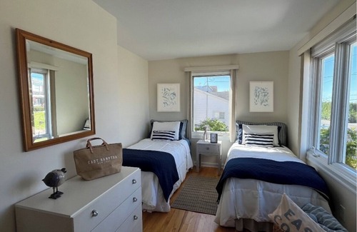East Quogue Casa | Family-Friendly Waterfront in the Hamptons with Stunning Views