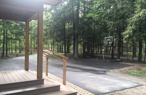 Omena Cabaña | Grand Traverse Bay Waterfront Retreat Perfecto para grupos grandes, capacidad para 20