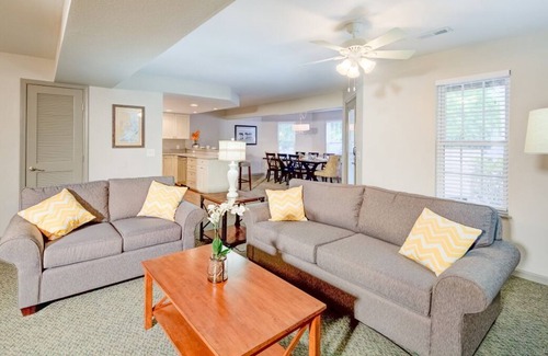 Sea Scape Complejo | Family & Friends Getaway! 3x2BR Units, Minutes to Beach, Kitty Hawk Pier, Golf