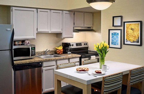 Middleburg Heights Hotel | Family fun at Cuyahoga County Fairgrounds! 2 Pet-friendly Units W/ FREE Parking