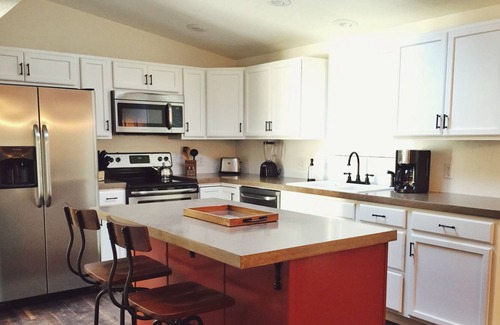 South Harrison Casa | ¡Diversión familiar! Completamente remodelado! Pool, Putting Green, Play Set, Foosball, ¡Más!