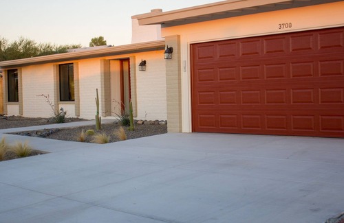 South Harrison Casa | ¡Diversión familiar! Completamente remodelado! Pool, Putting Green, Play Set, Foosball, ¡Más!