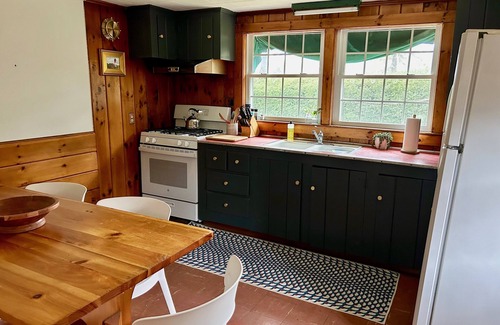 Dennis Port Cabaña | Family Fun! Deeded beach access! Relax @Haigis Beach