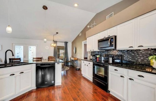 Nichols Casa | Family Fun Haven: 3 Bed/2 Bath/6 Mi to Legoland/Pet Friendly!