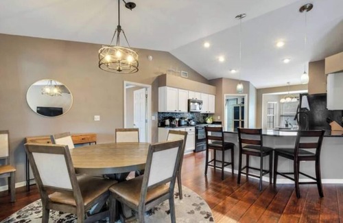 Nichols Casa | Family Fun Haven: 3 Bed/2 Bath/6 Mi to Legoland/Pet Friendly!