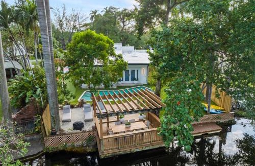 Miami Springs Casa | Family Fun Haven Pool, Mini Golf and More L78