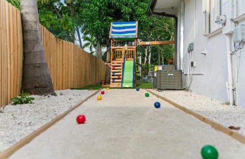 Miami Springs Casa | Family Fun Haven Pool, Mini Golf and More L78