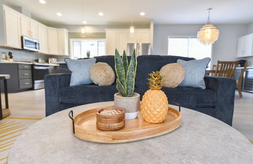 Long Neck Casa | Family fun home, beach, pools, pet friendly!