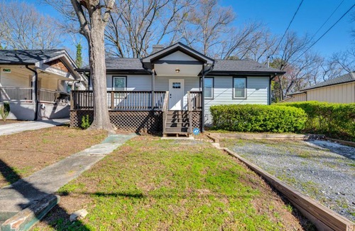 Atlanta Casa | Family Fun Hub Walk to Park, 3 Mi to Dtwn Atlanta