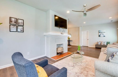 Atlanta Casa | Family Fun Hub Walk to Park, 3 Mi to Dtwn Atlanta