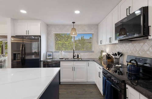 Ralston Valley Casa | Family Fun in Arvada- Hot Tub- Game Room- HD TVs!