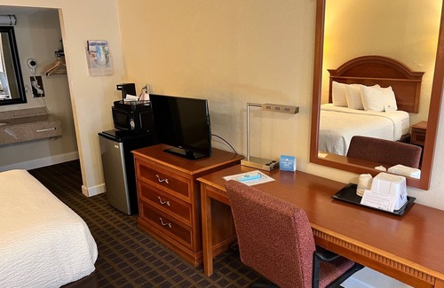 Candler Hotel | Family Fun in the Mountains, Hot Meals Included!!