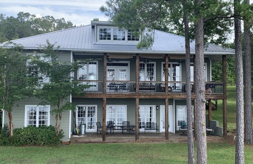 Dadeville Casa | Family Fun Lake House - Near Auburn & Montgomery
