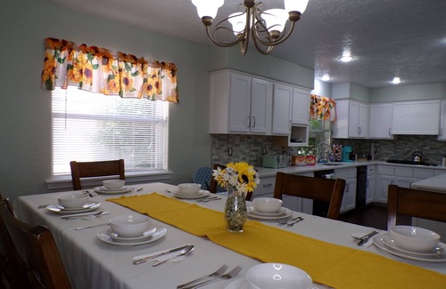 Farmington Casa | Fire TV, Wi-Fi, Games for kids, Outfitted Kitchen