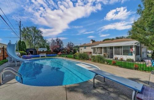 Cheektowaga Casa | Family Fun Pool Central Airport