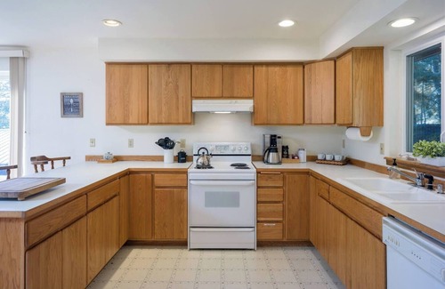 Doe Bay Casa | Family Fun, Private, Close to Trails, Lakes, Beaches, Resorts