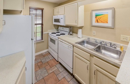 Sheridan Apartamento | FAMILY FUN. RELAXING ENVIRONMENT - 2BR + 2BA + KITCHEN