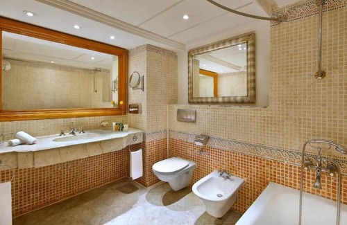 Sharm El Sheikh Complejo | Family Fun with Waterslides | 2 Rooms, Unwind with Spa & Great Dining Options