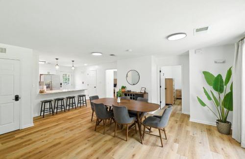 Winston - Salem Casa | Family Getaway 9BR Open-Concept Retreat home