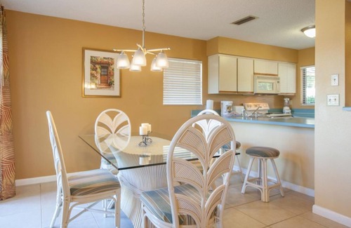 Palm Coast Hotel | Family Getaway! Awesome Accommodation Close to Beverly Beach, w/ Kitchen & Golf!